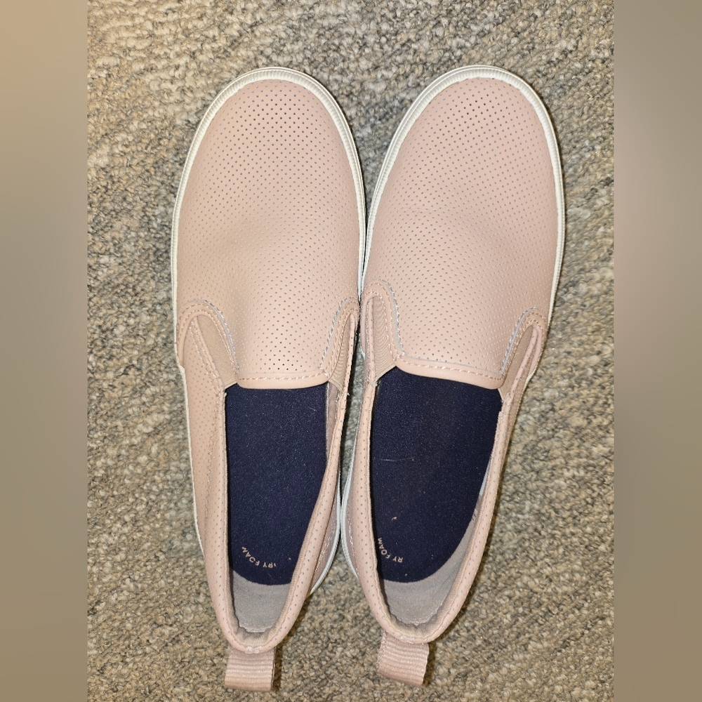 Sperry Light Pink Sneakers